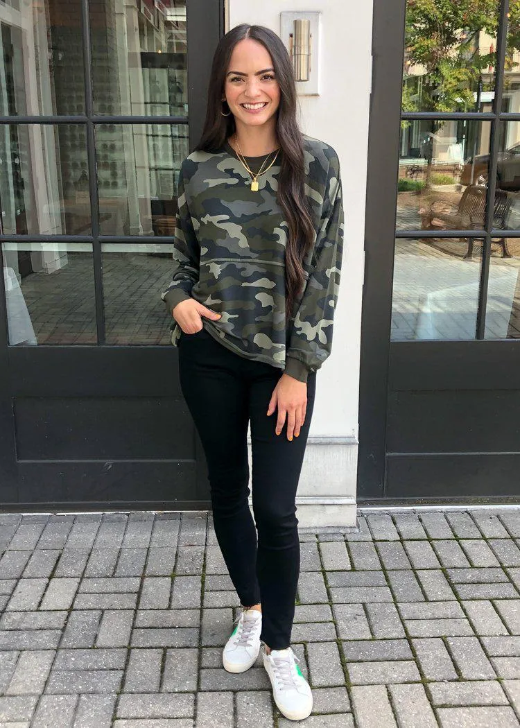 BB Dakota Nothin' to See Here Camo Pullover - Army Green