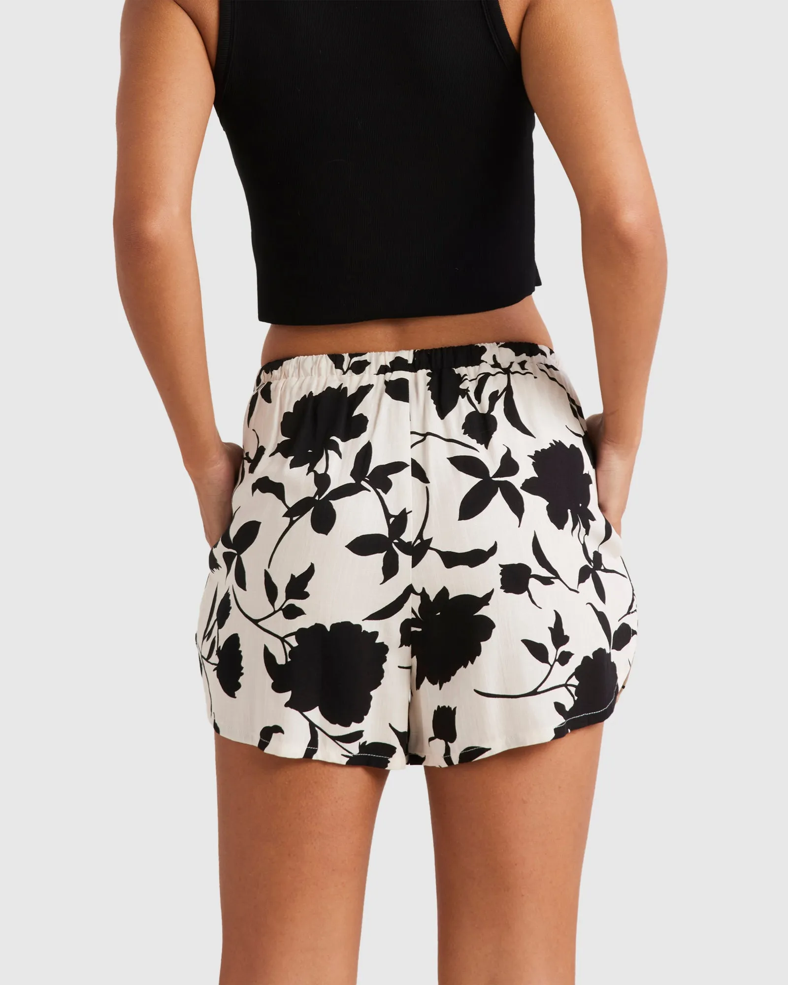 DRIFTING PRINT SHORT