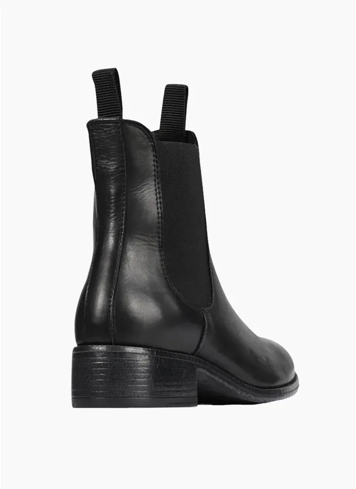 Eos Celina Black Boot