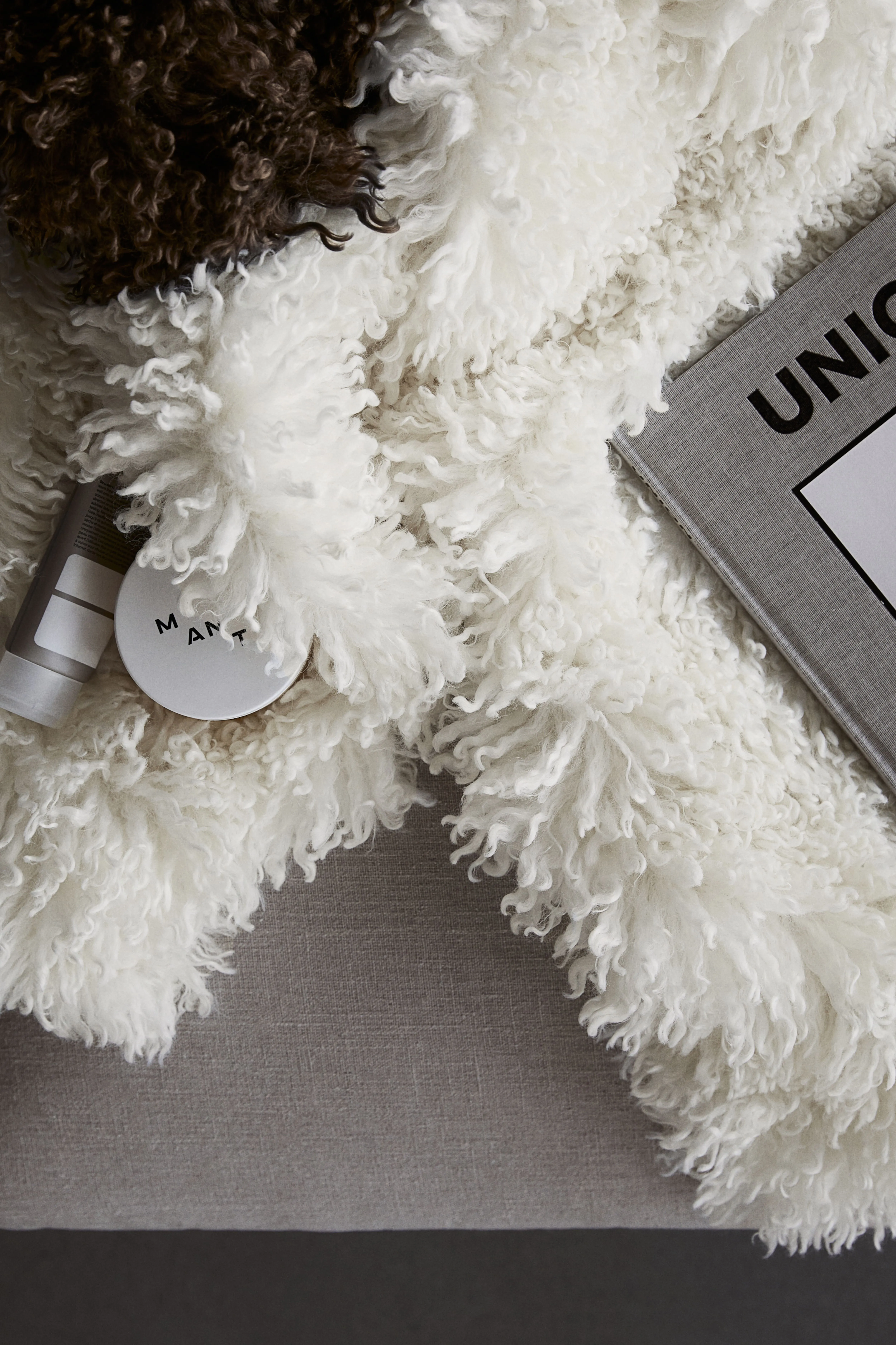 Fluffy blanket - White - Home All | H&M GB