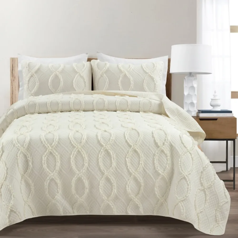 Ivory Trellis Ruffles 3-pc. King Quilt Set