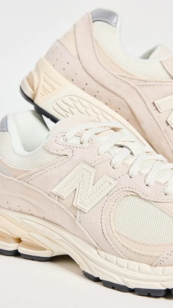 New Balance   2002R Sneakers 