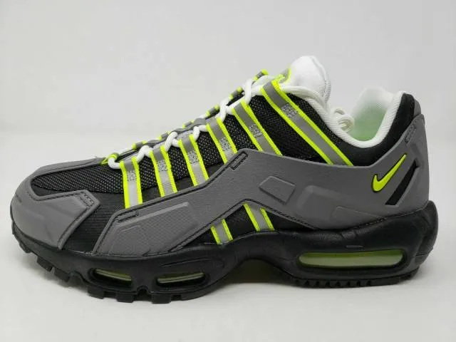 Nike Air Max 95 NDSTRKT Neon