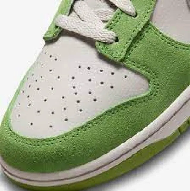 Nike Dunk Low Safari Swoosh Chlorophyll