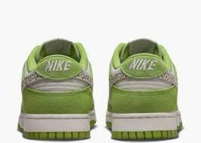 Nike Dunk Low Safari Swoosh Chlorophyll