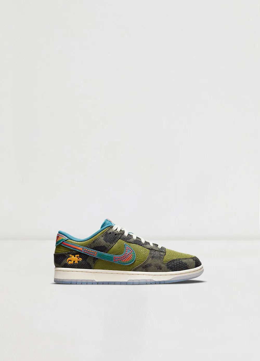 Nike -  Dunk Low 'Siempre Familia' - Shoe