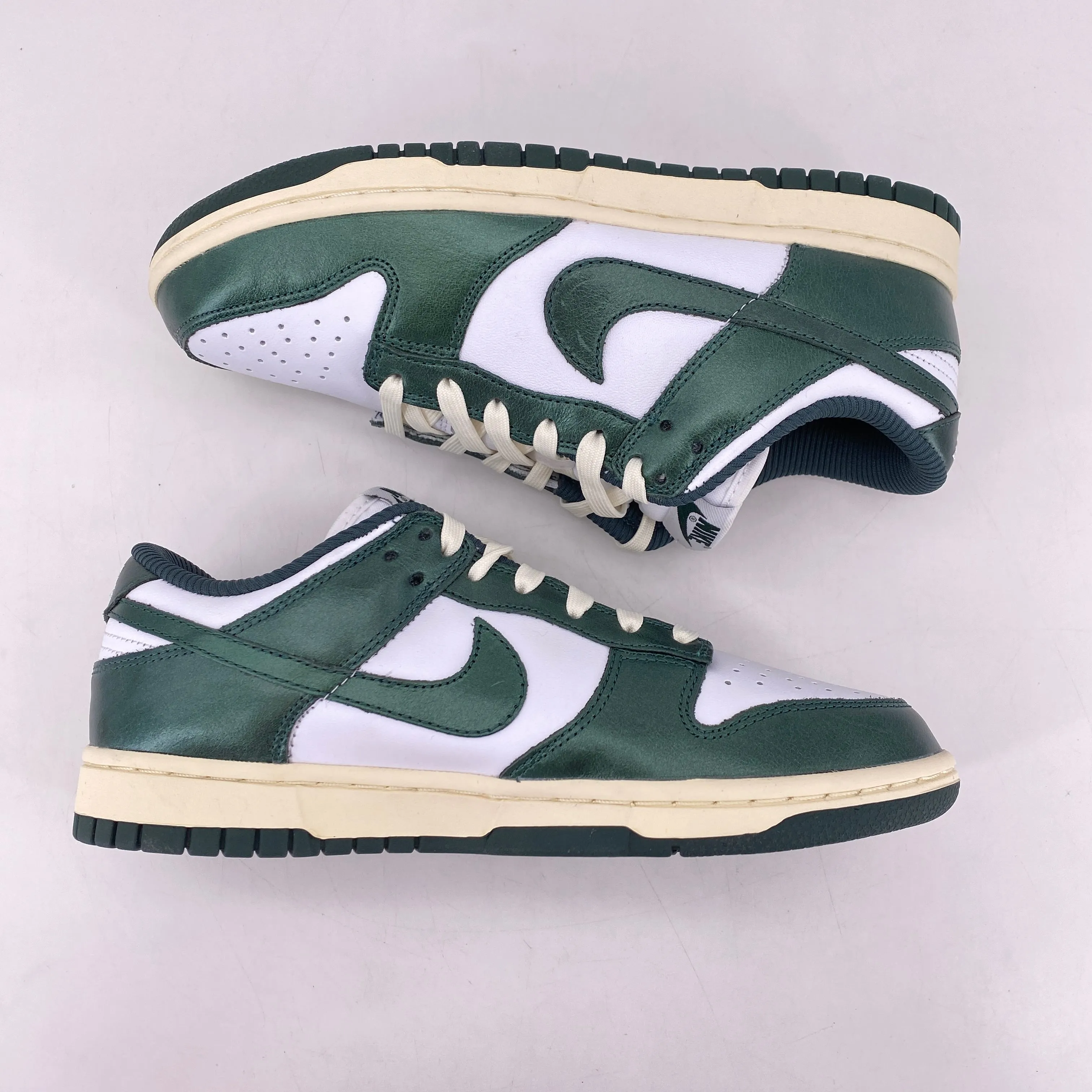 Nike (W) Dunk Low Vintage Green 2022 New Size 8.5W