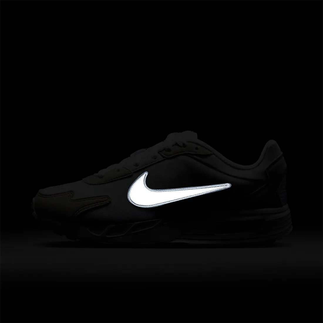 Nike Women W Nike Air Max Solo (phantom / white-football grey-volt)