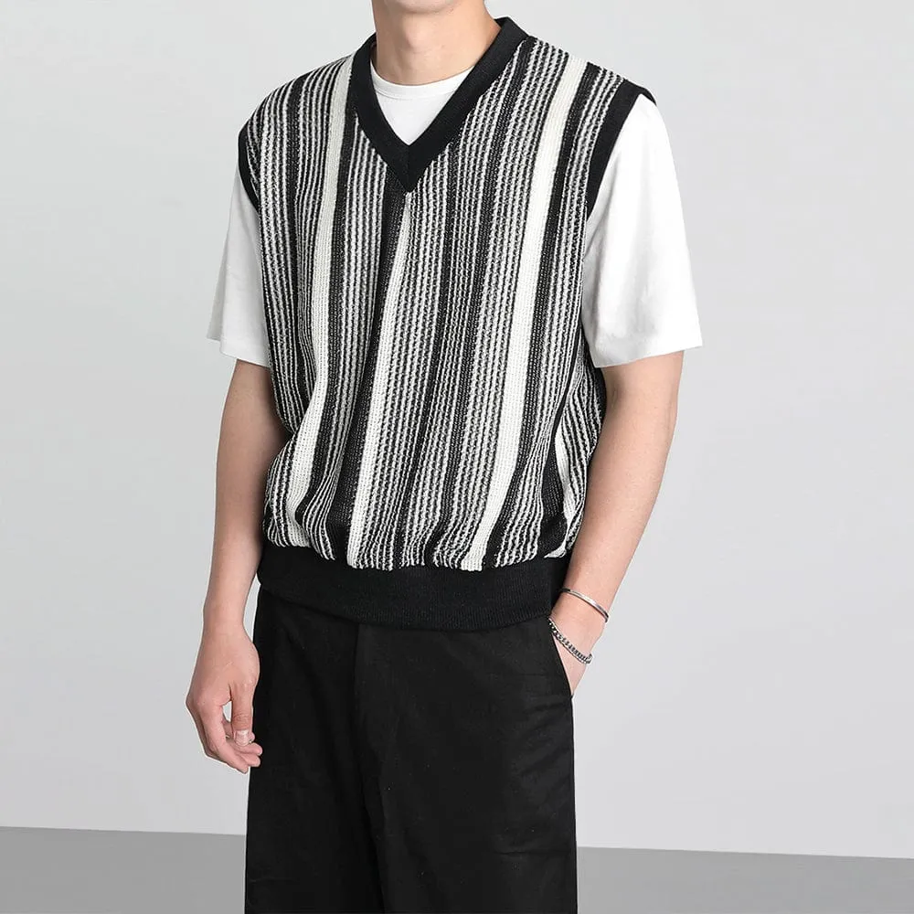 RT No. 9168 KNIT WOOLEN VERTICAL STRIPED VEST