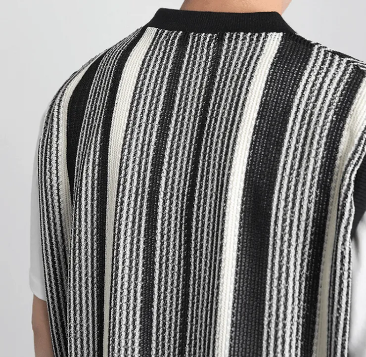 RT No. 9168 KNIT WOOLEN VERTICAL STRIPED VEST