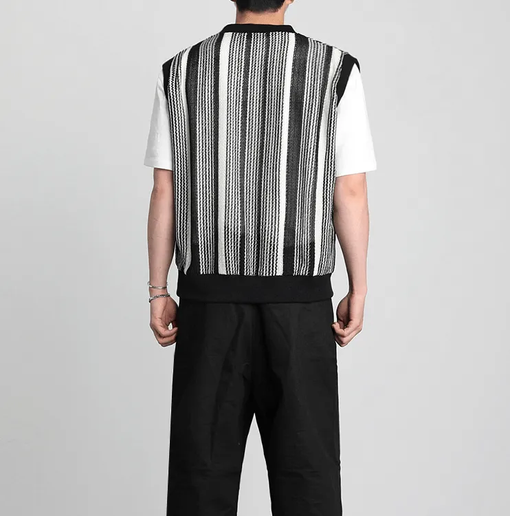 RT No. 9168 KNIT WOOLEN VERTICAL STRIPED VEST