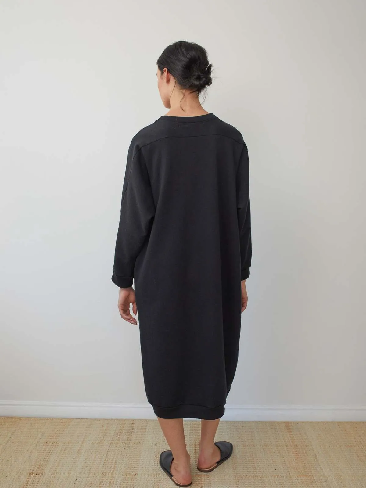 Sweatshirt Dress - Black