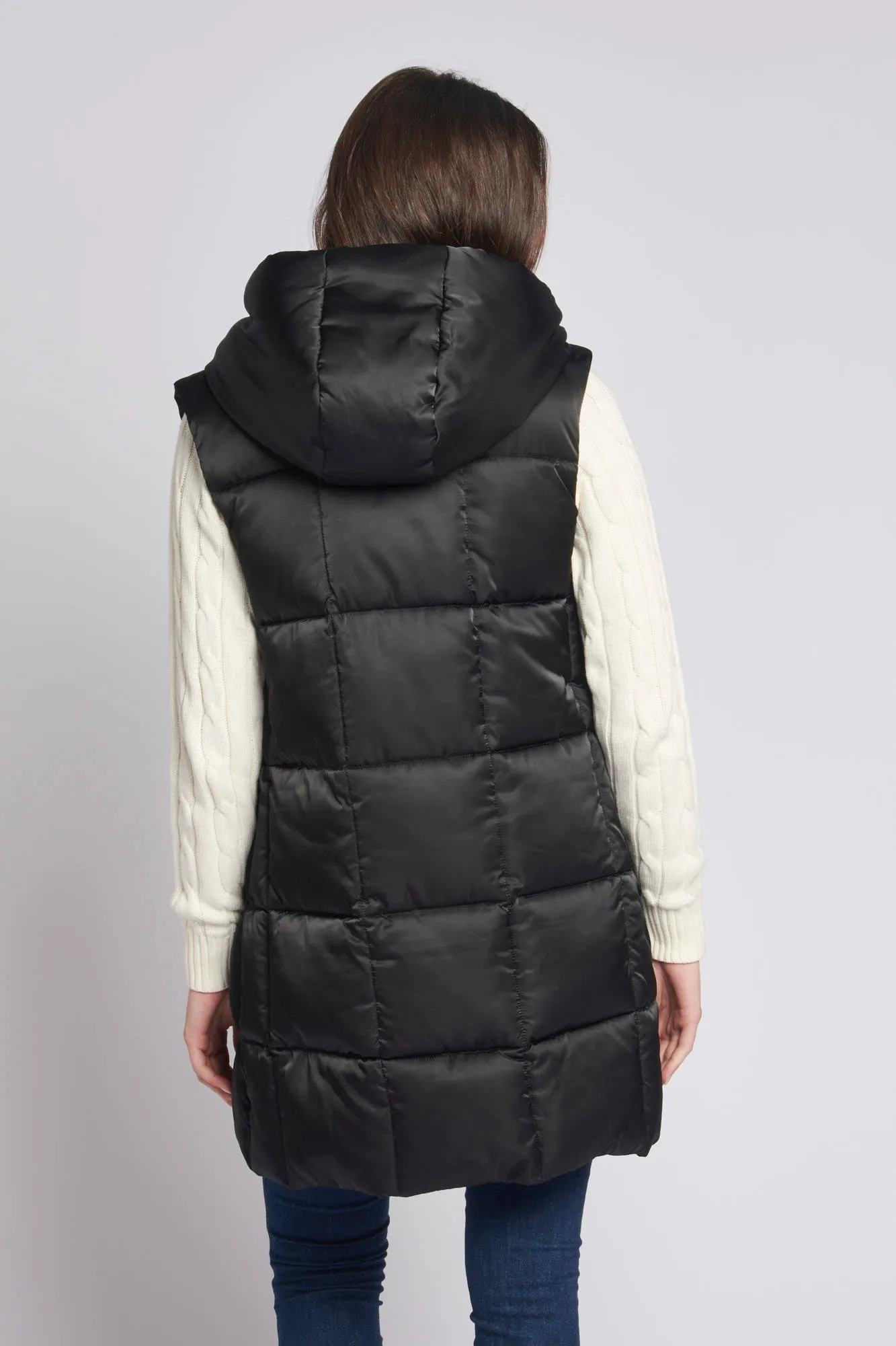 Womens Square Quilt Hooded Gilet in Black